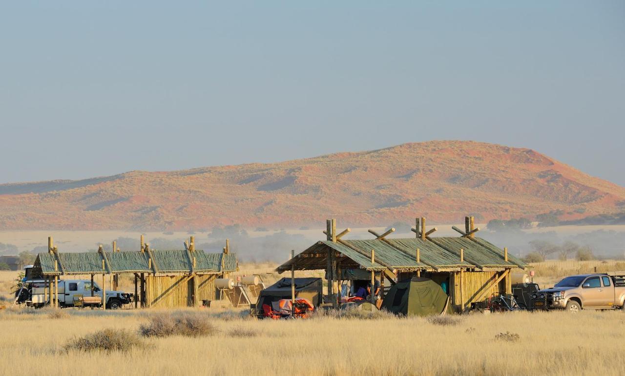 Sossus Oasis Campsite Сесрієм Екстер'єр фото