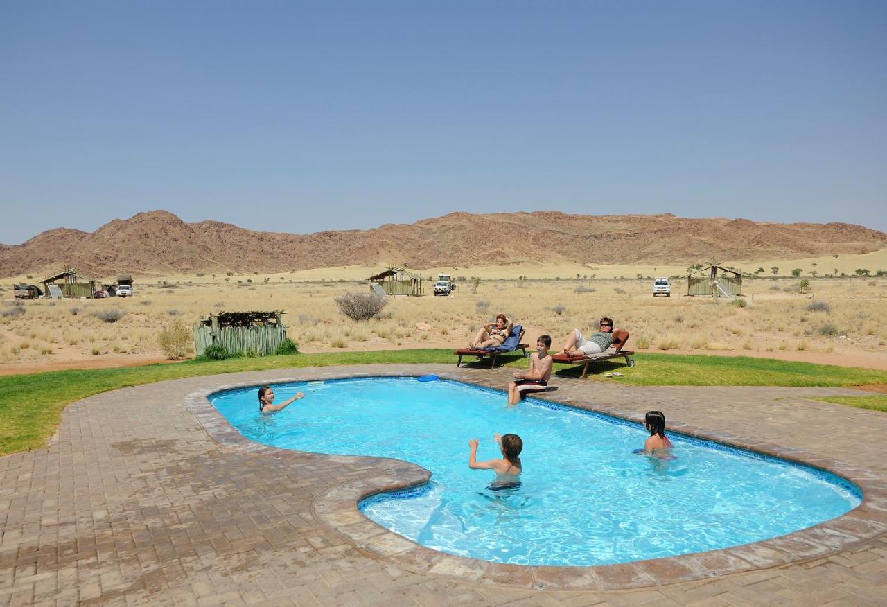 Sossus Oasis Campsite Сесрієм Екстер'єр фото