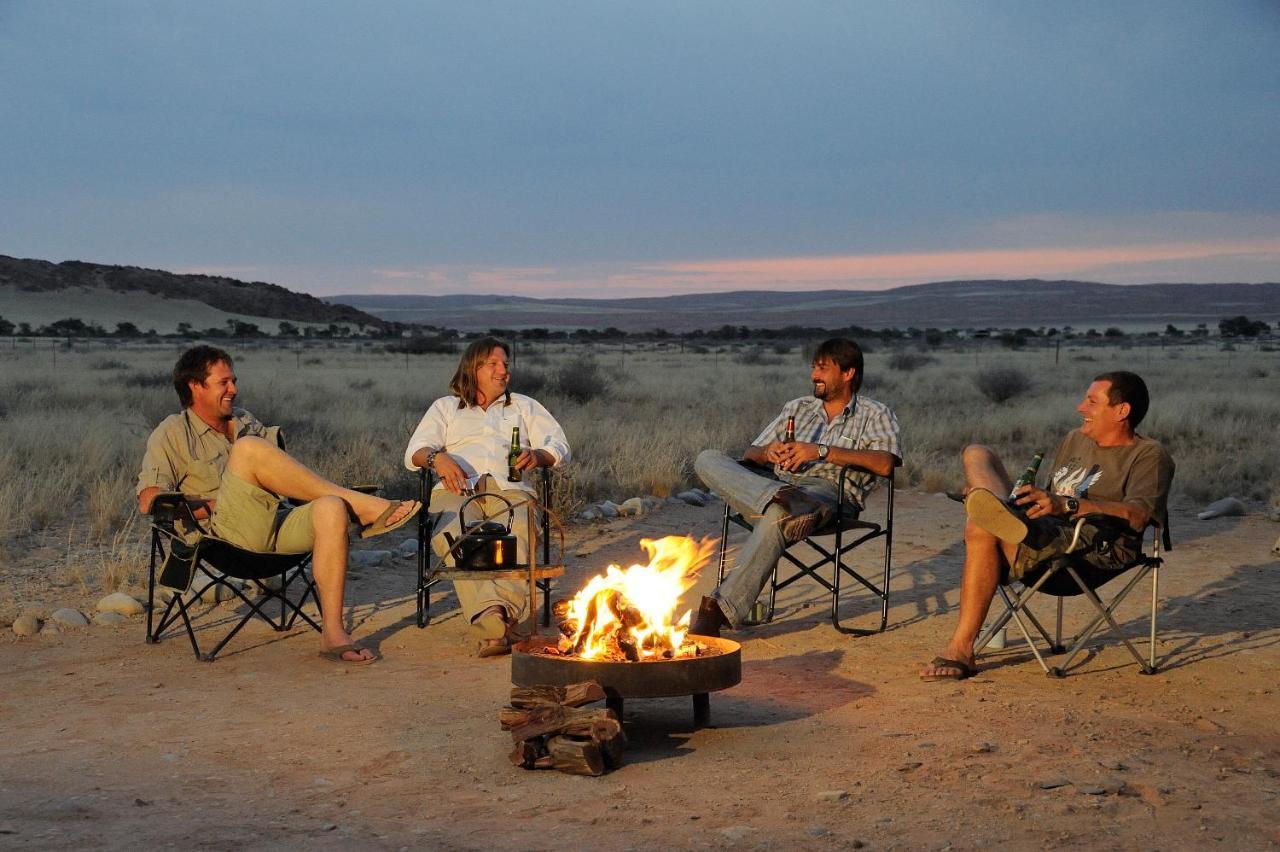 Sossus Oasis Campsite Сесрієм Екстер'єр фото